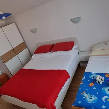 Apartmani Sanja Vrsi Exterior photo
